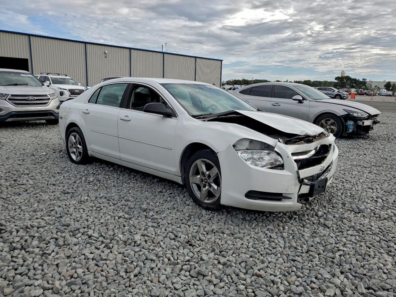 2010 Chevrolet Malibu Ls - Image 4