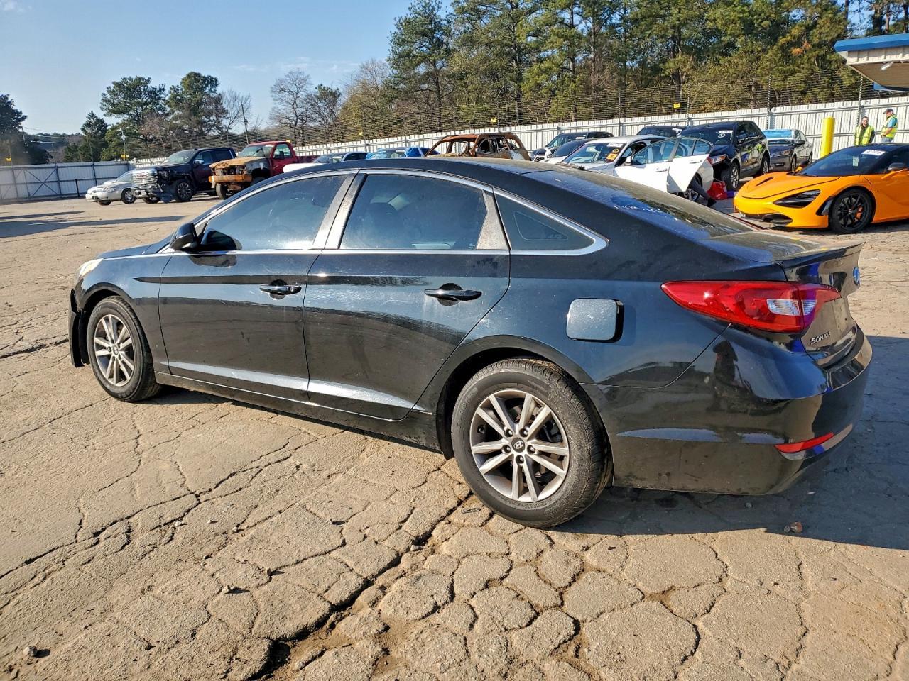 2016 Hyundai Sonata Se - Фото 2