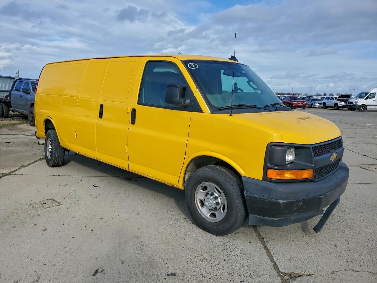 2017 Chevrolet Express G2500 - Image 4