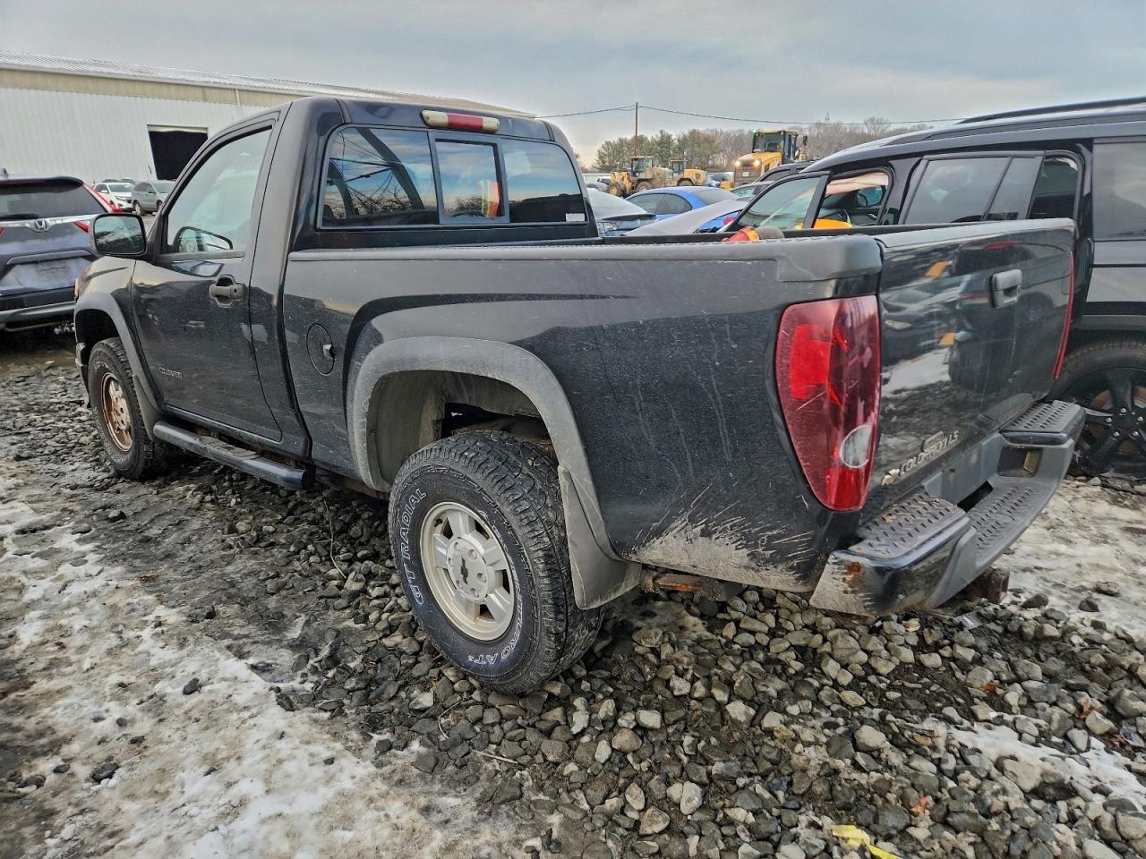 2004 Chevrolet Colorado - Фото 2