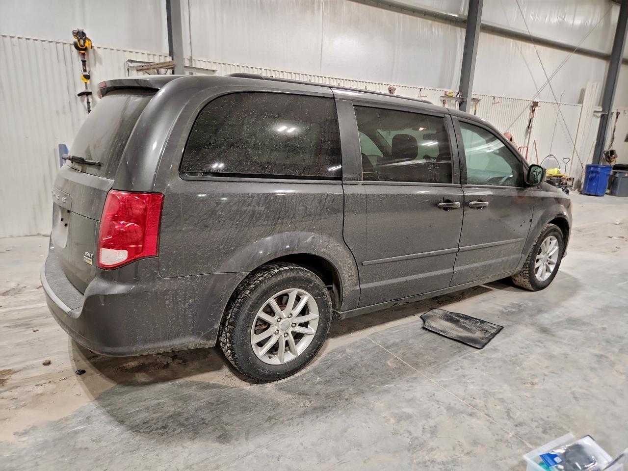 2016 Dodge Grand Caravan Sxt - Image 3