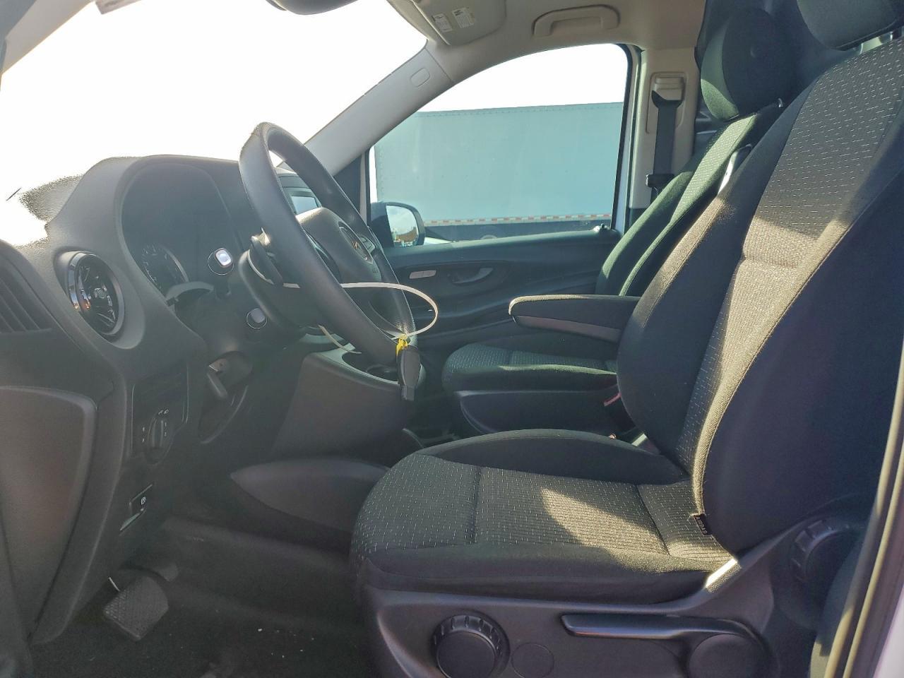 2023 Mercedes Benz Metris Utility / Service Van - Фото 7