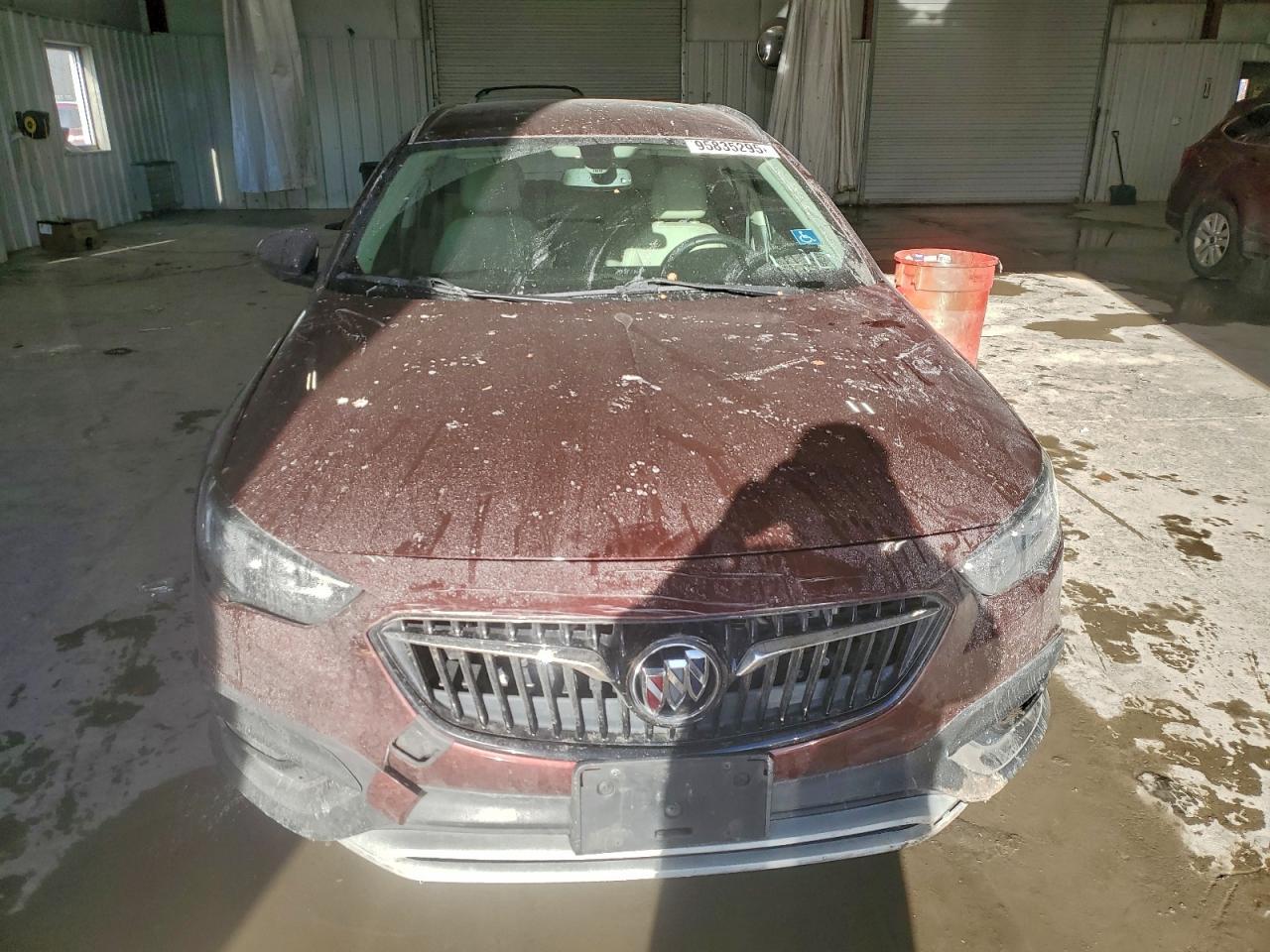 2019 Buick Regal Tourx Essence - Image 5
