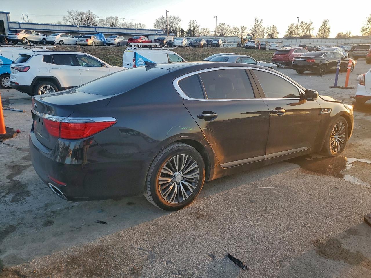 2017 Kia K900 Premium V6 - Фото 3