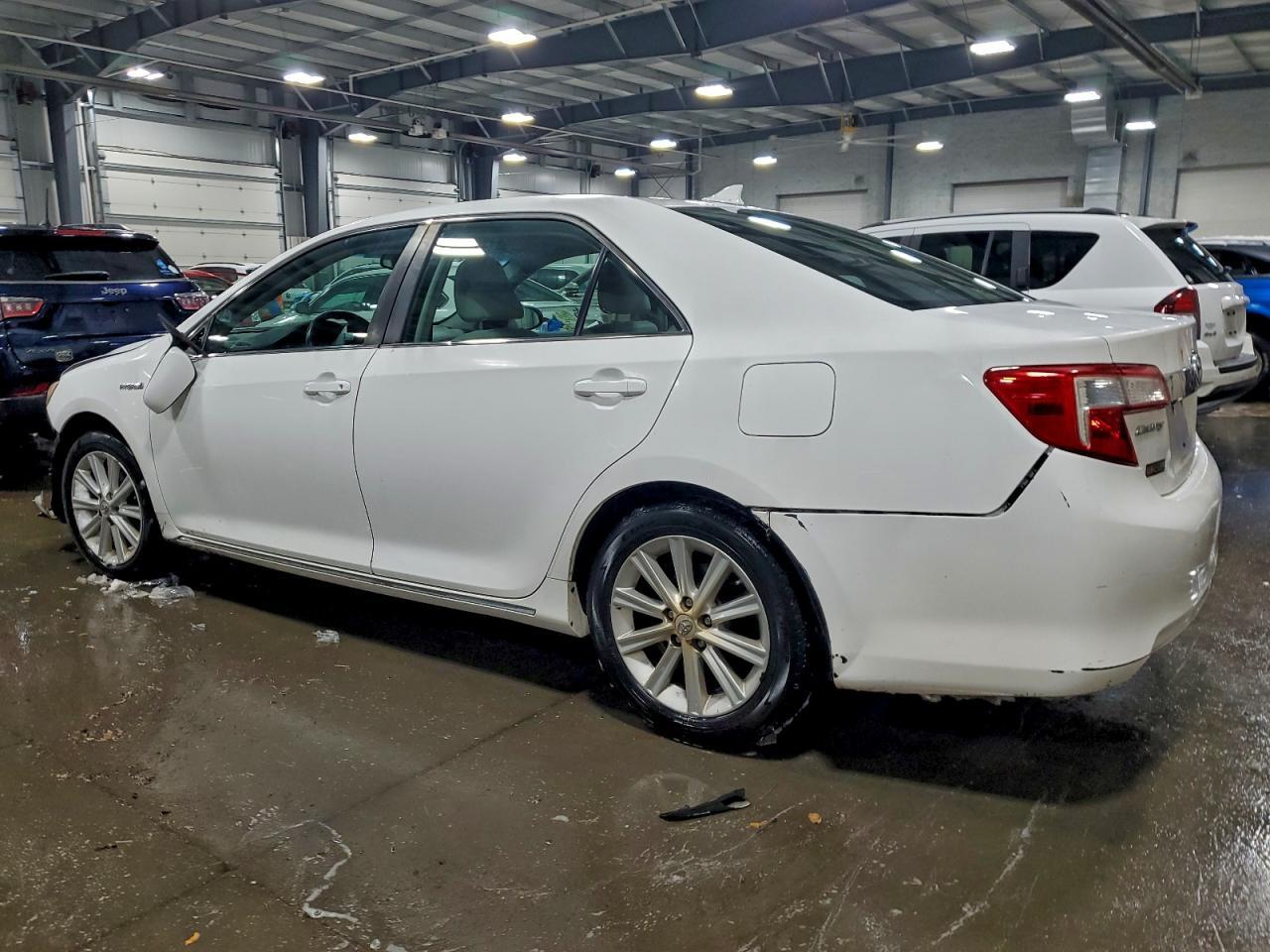 2012 Toyota Camry Hybrid - Фото 2