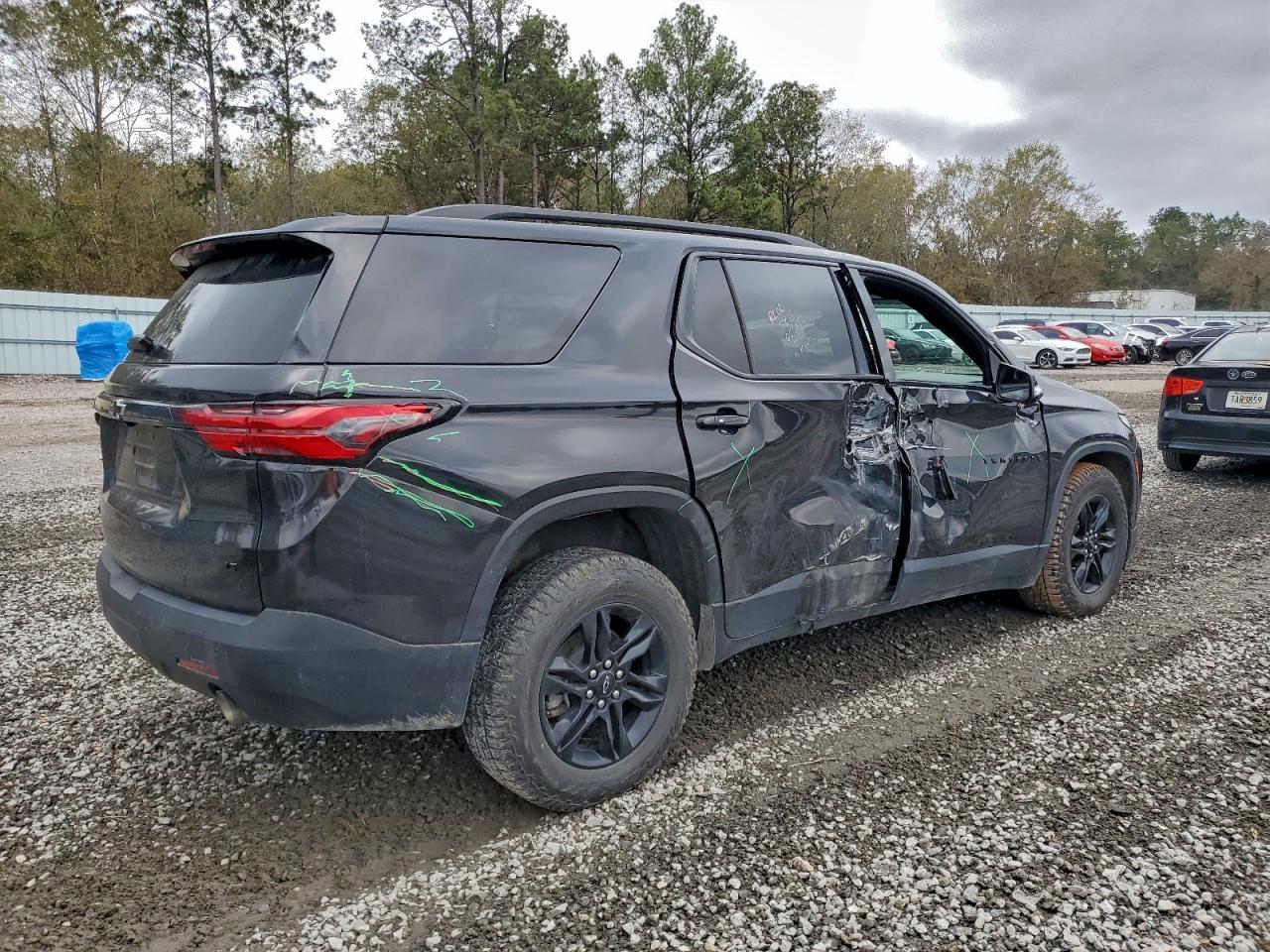 2022 Chevrolet Traverse Lt - Фото 3