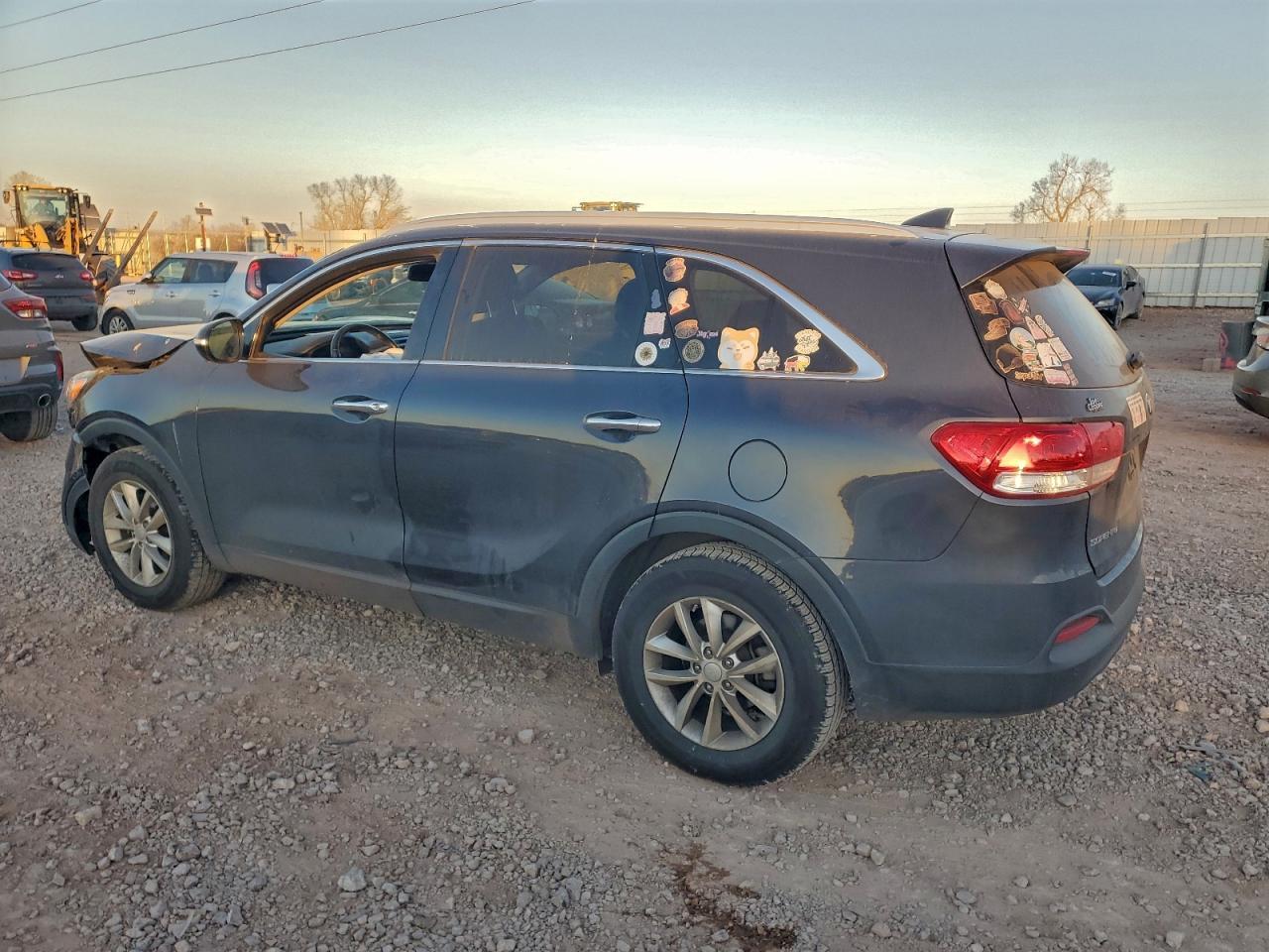 2017 Kia Sorento Lx - Image 2