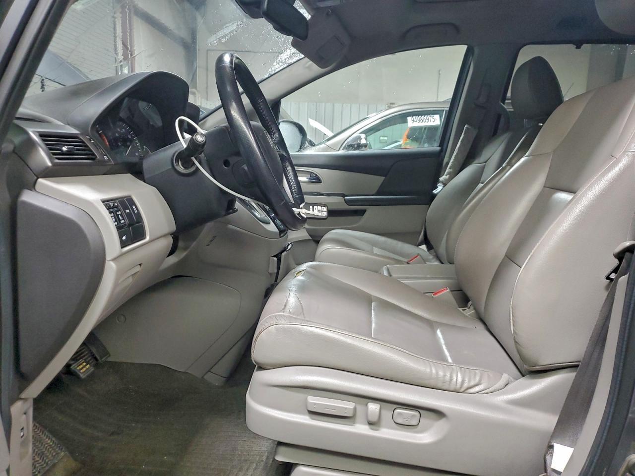 2014 Honda Odyssey Exl - Image 7