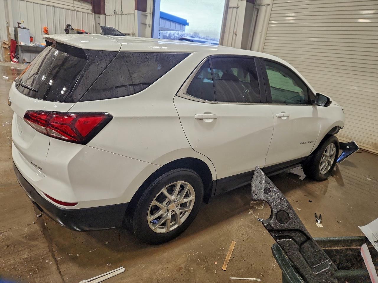 2024 Chevrolet Equinox Lt - Image 3