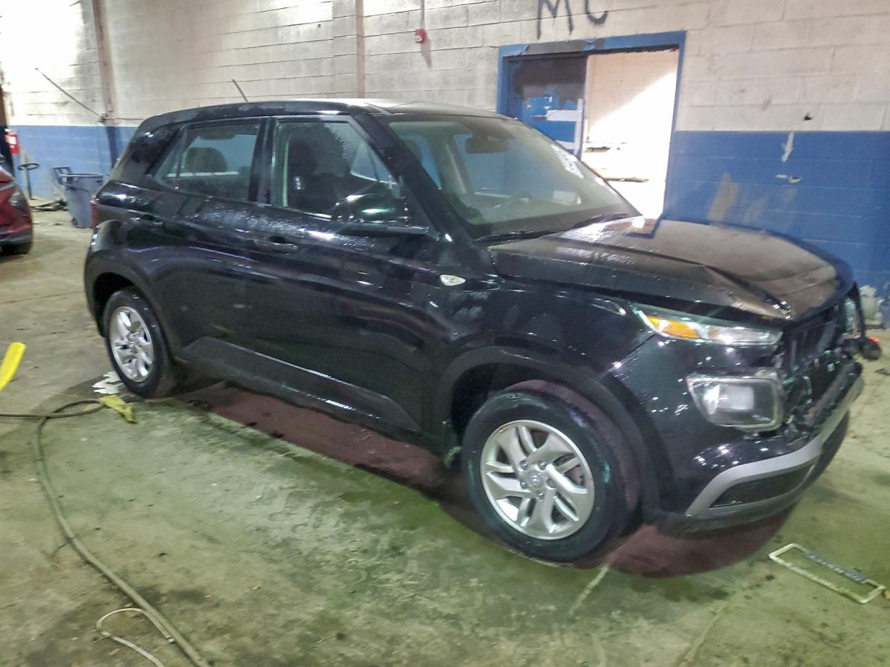 2023 Hyundai Venue Se - Image 4