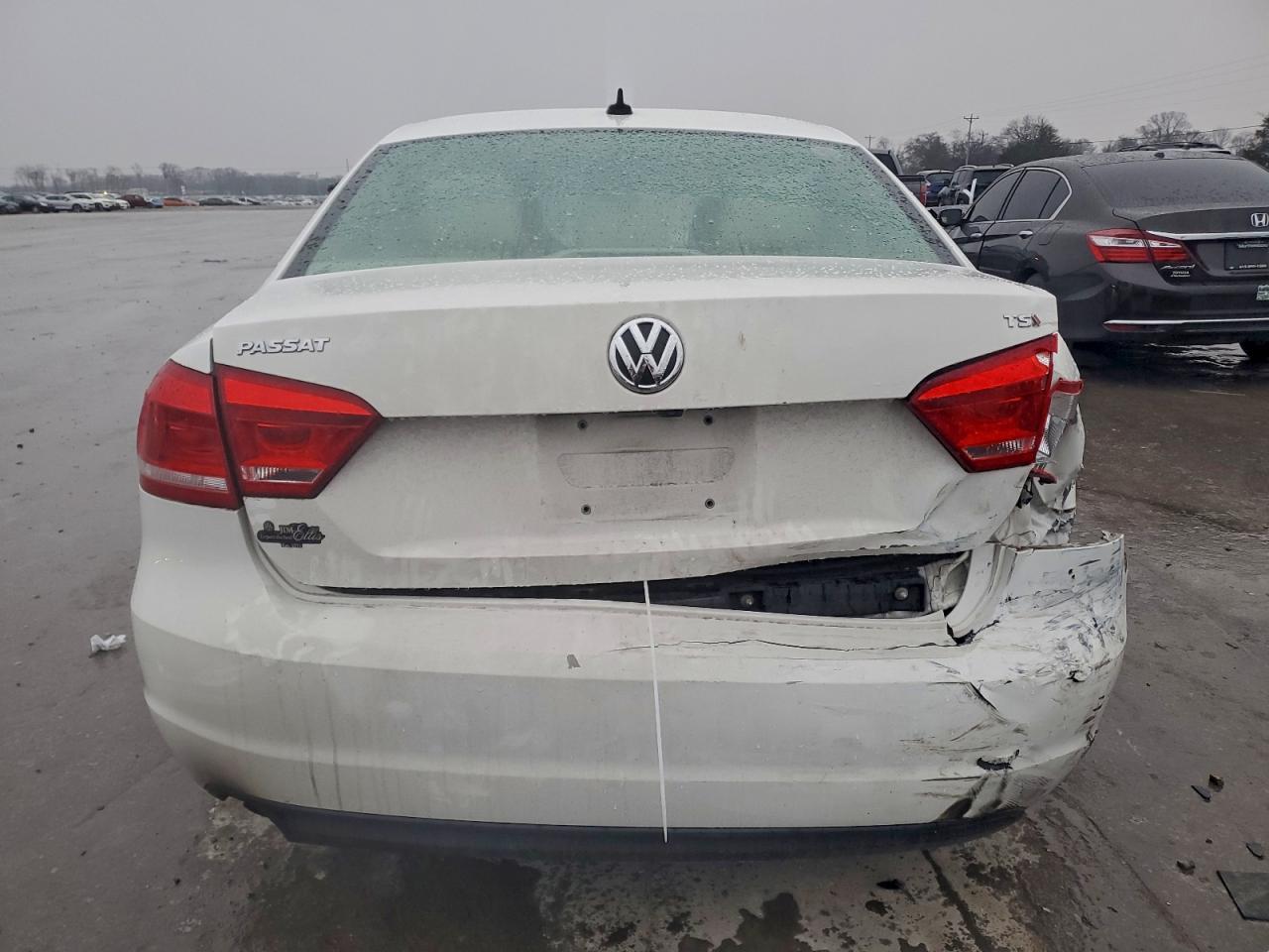 2015 Volkswagen Passat S - Фото 6