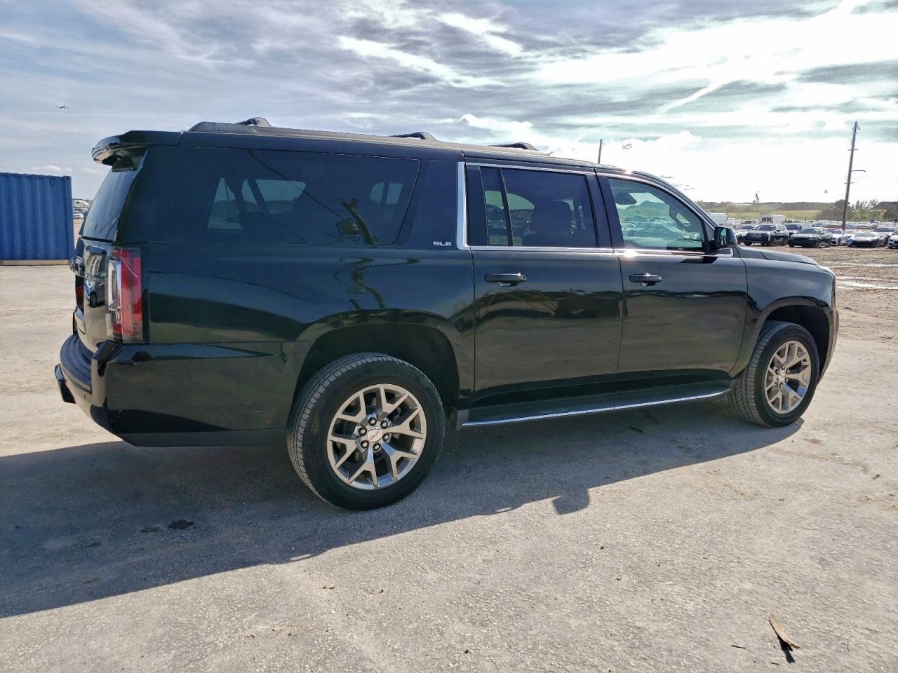 2018 GMC Yukon Xl C1500 Sle - Фото 3