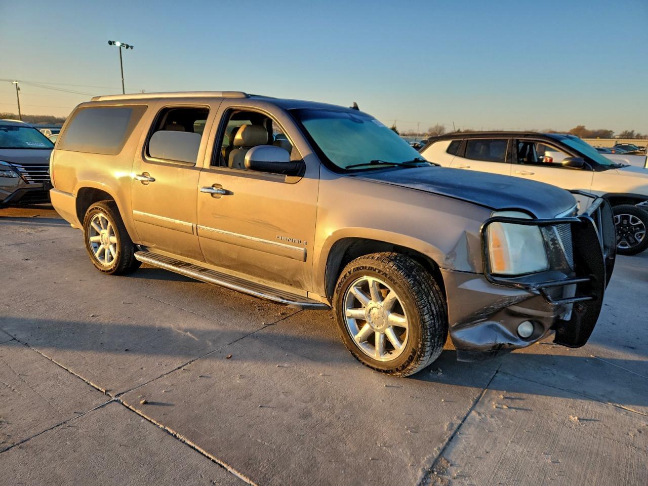 2011 GMC Yukon Xl Denali - Image 4