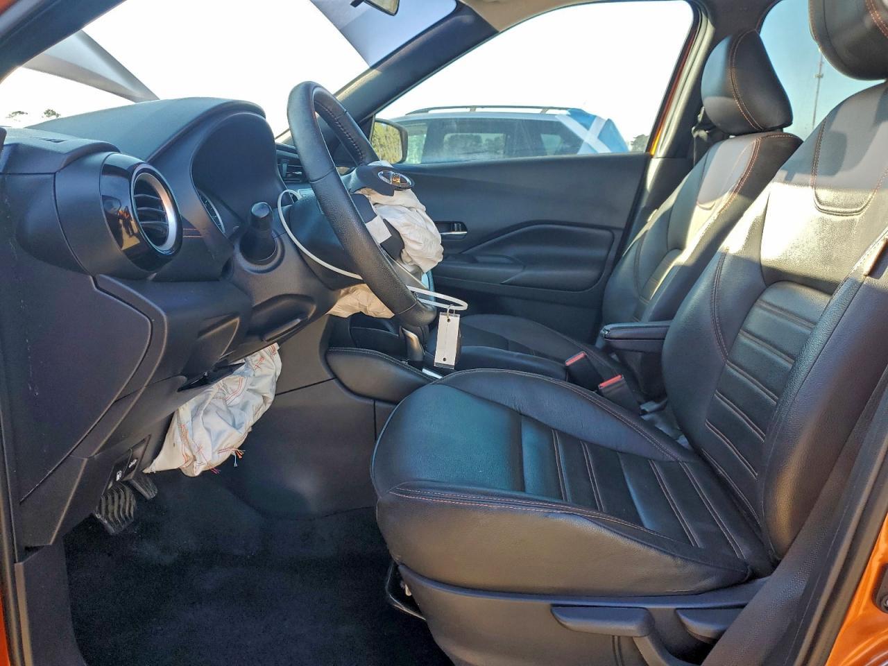 2020 Nissan Kicks Sr - Image 7