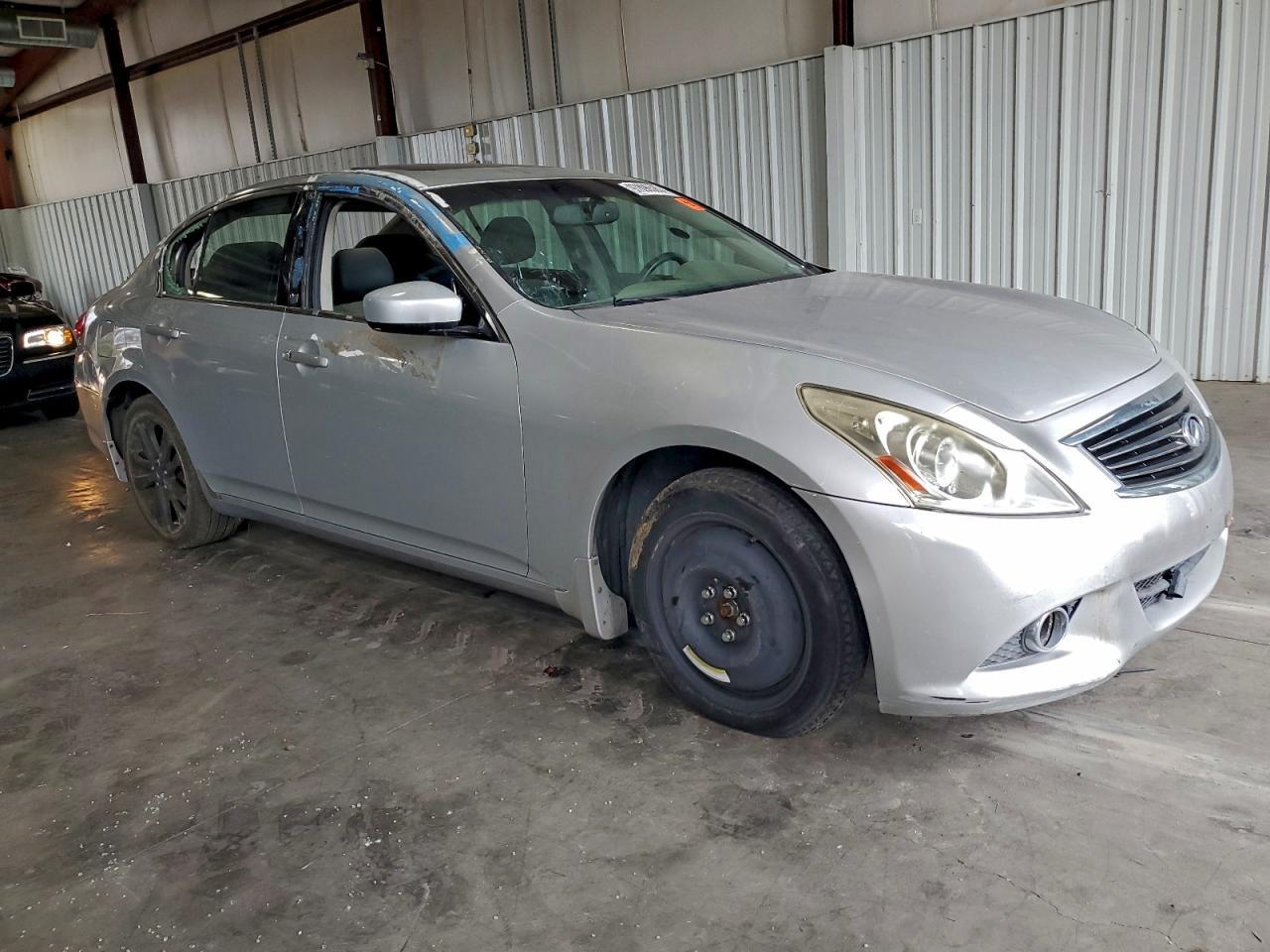 2011 Infiniti G25 - Фото 4