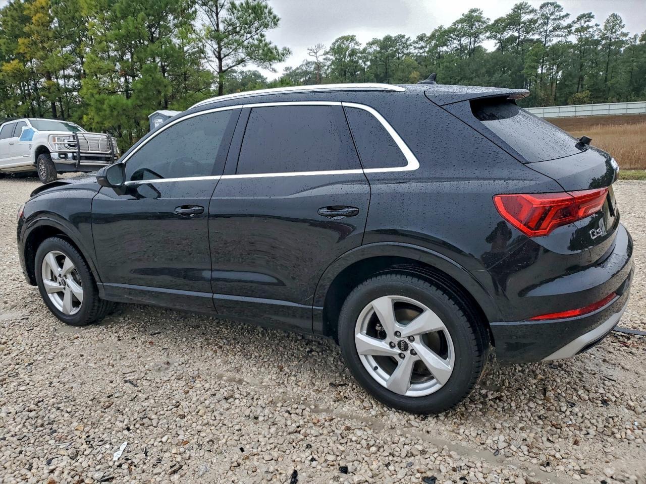 2021 Audi Q3 Premium 40 - Фото 2