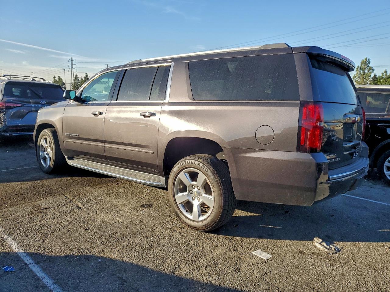 2018 Chevrolet Suburban K1500 Premier - Image 2