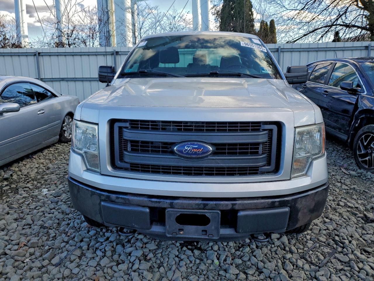 2014 Ford F150 Super Cab - Фото 5