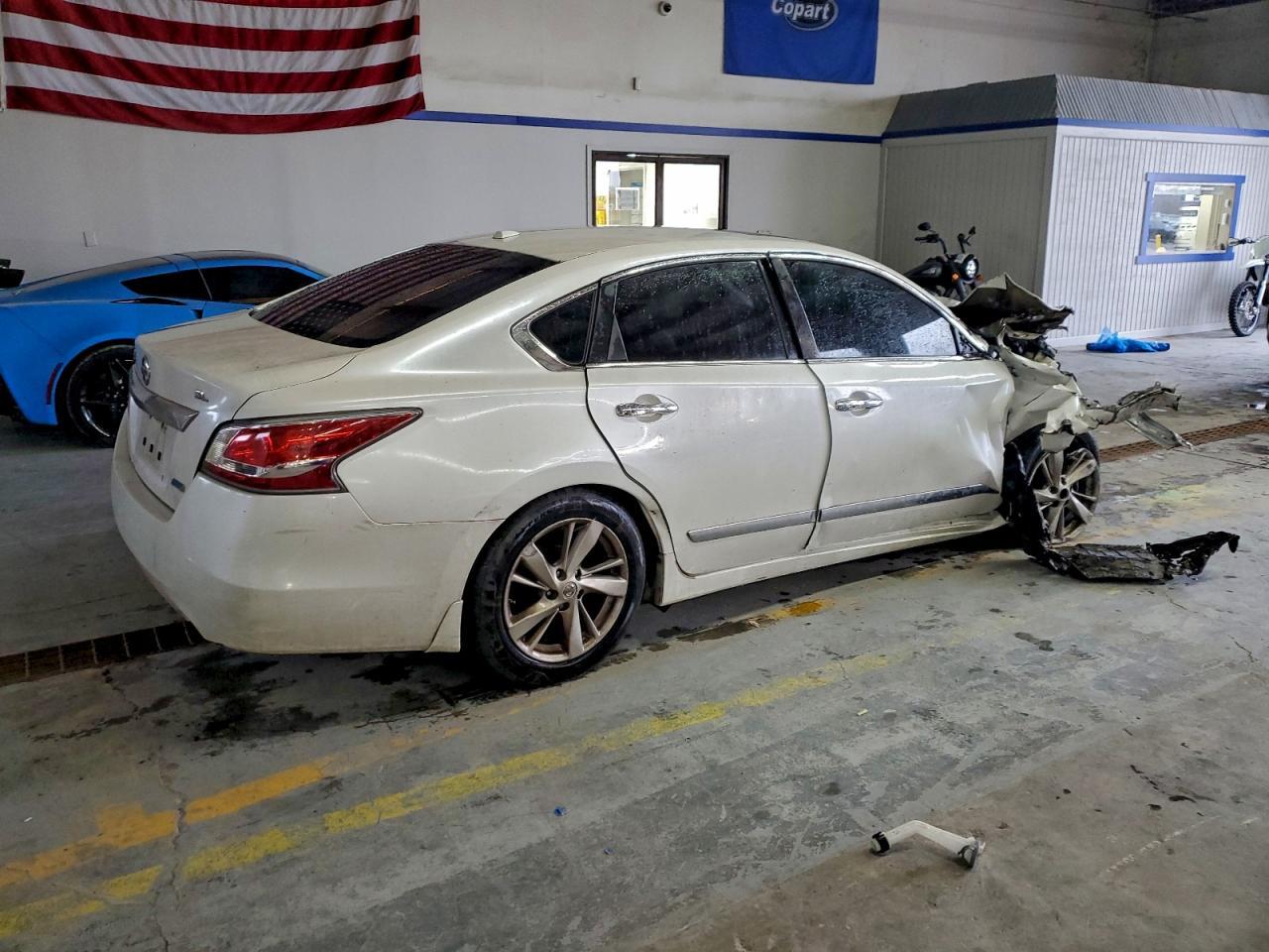 2014 Nissan Altima 2.5 - Фото 3