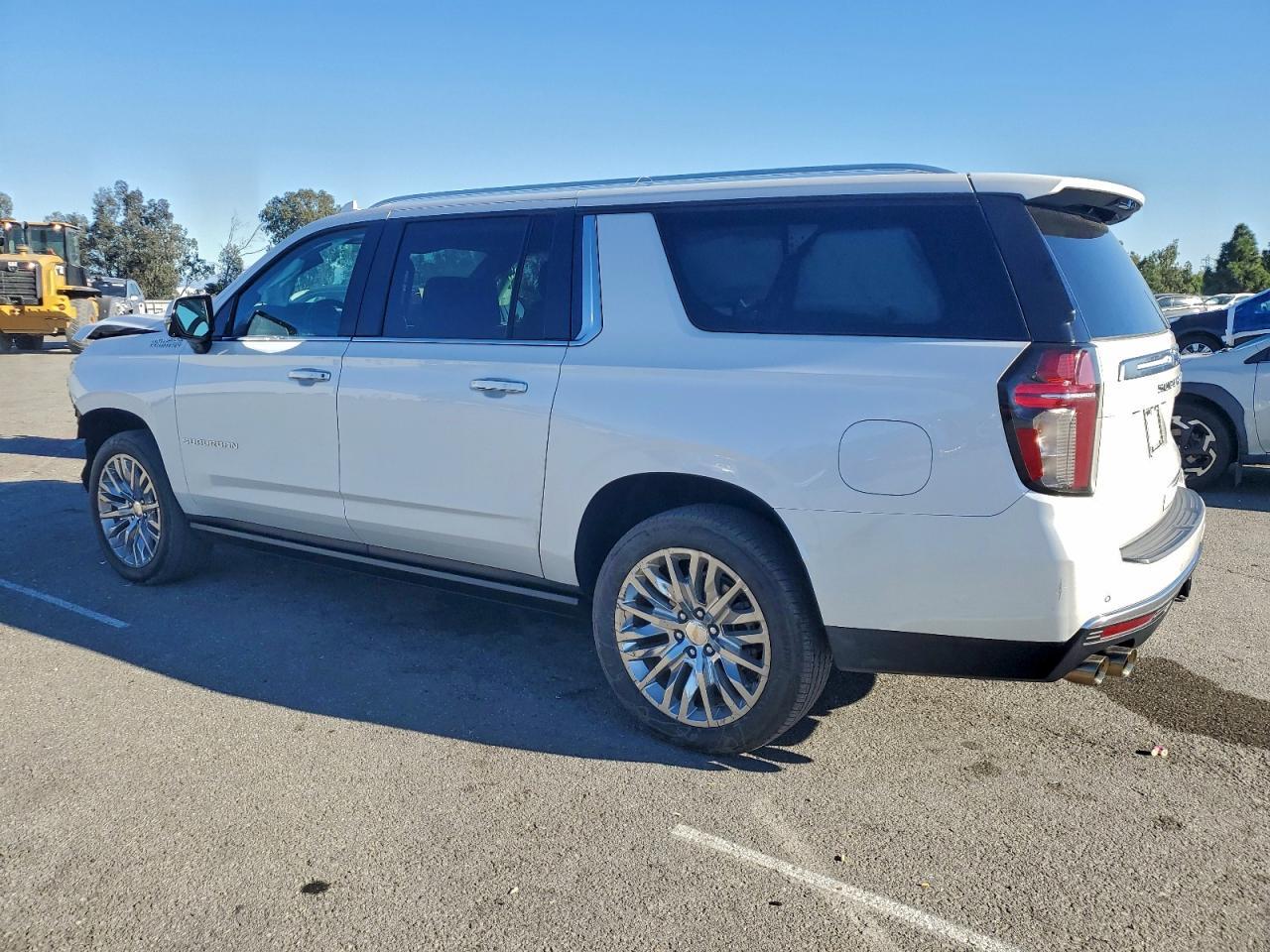 2023 Chevrolet Suburban K1500 High Country - Фото 2