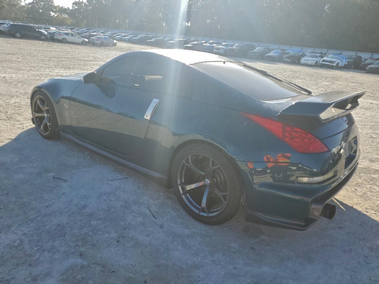 2007 Nissan 350Z Coupe - Image 2