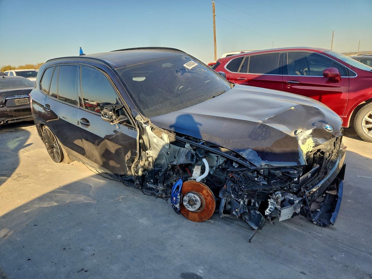 2024 BMW X5 M60I - Фото 4