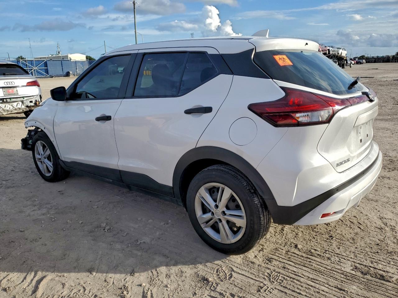 2023 Nissan Kicks S - Фото 2