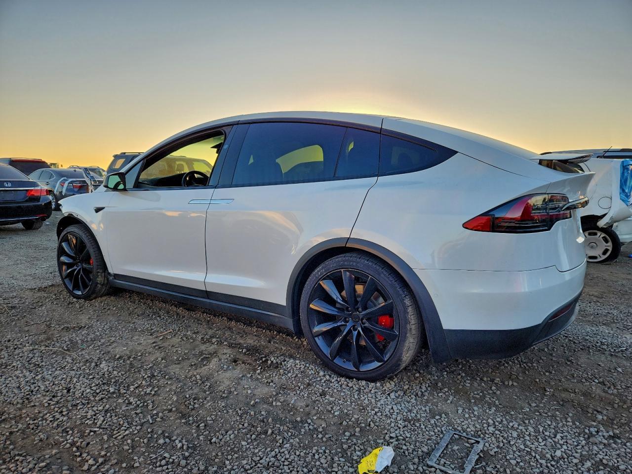 2020 Tesla Model X - Фото 2