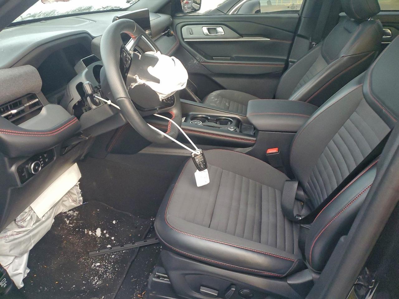 2025 Ford Explorer St-Line - Image 7