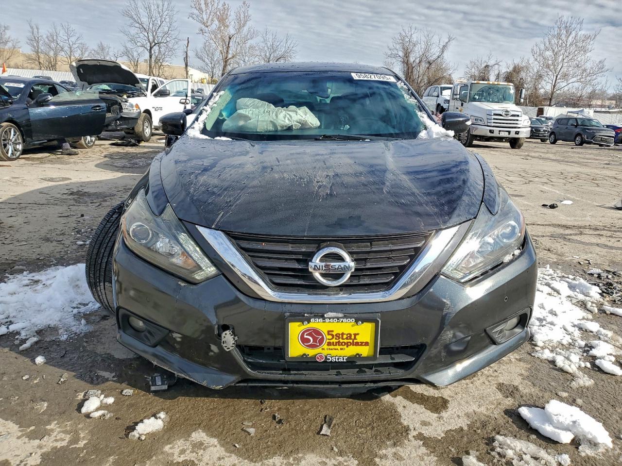 2016 Nissan Altima 3.5Sl - Image 5