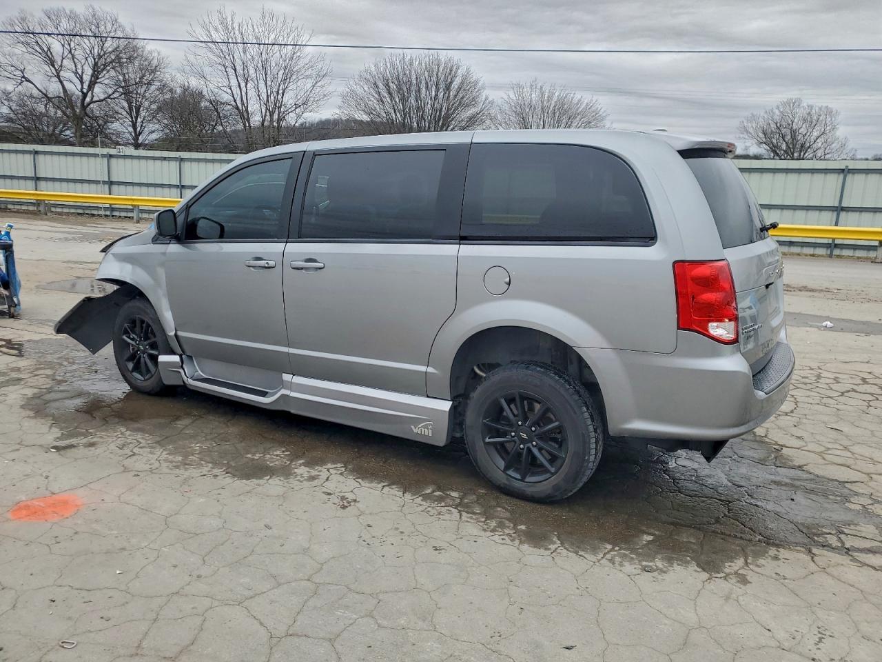 2019 Dodge Grand Caravan Sxt - Фото 2