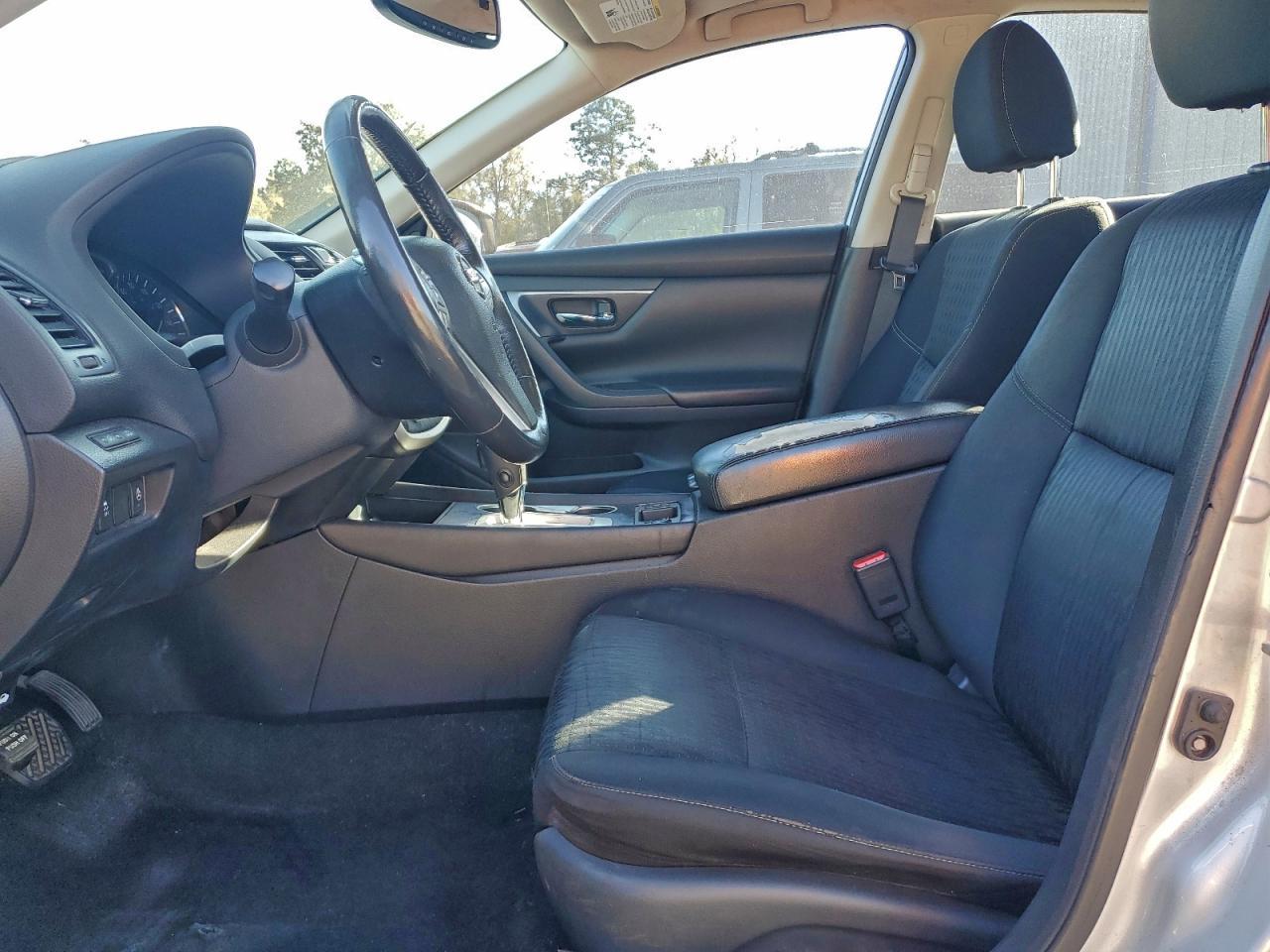 2017 Nissan Altima 2.5 - Image 7
