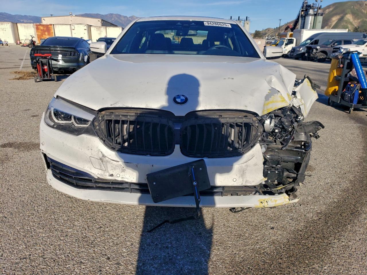 2019 BMW 530E - Image 5