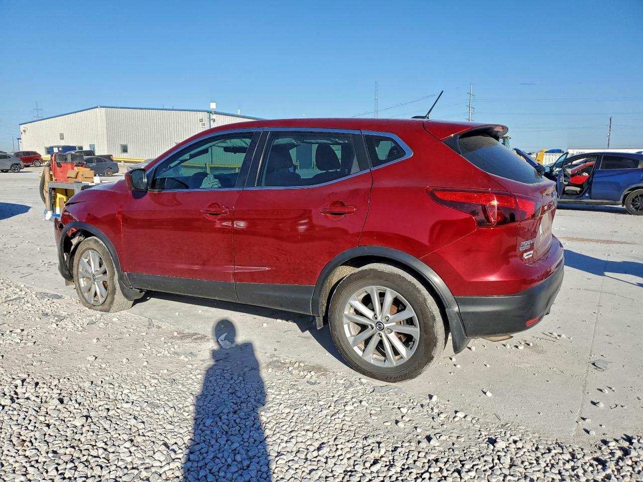2019 Nissan Rogue Sport S - Фото 2
