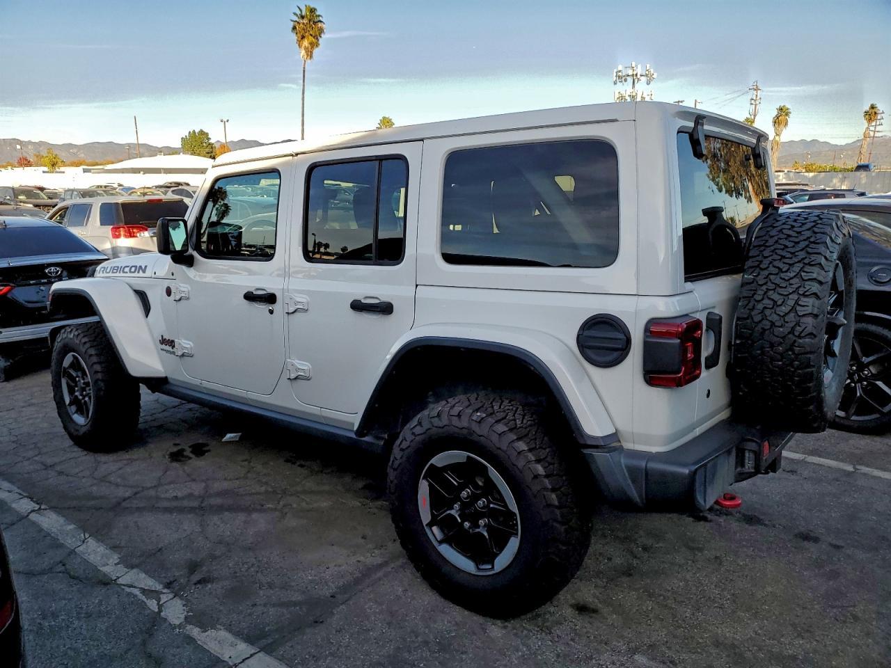 2019 Jeep Wrangler Unlimited Rubicon - Image 2