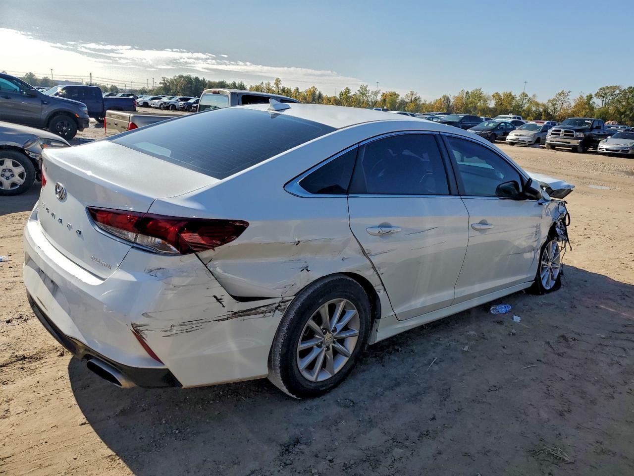 2018 Hyundai Sonata Se - Image 3