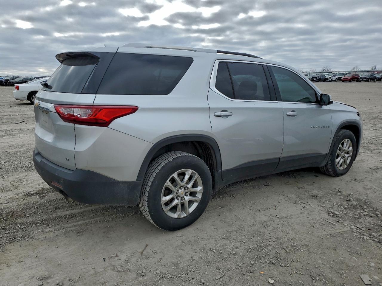 2018 Chevrolet Traverse Lt - Image 3