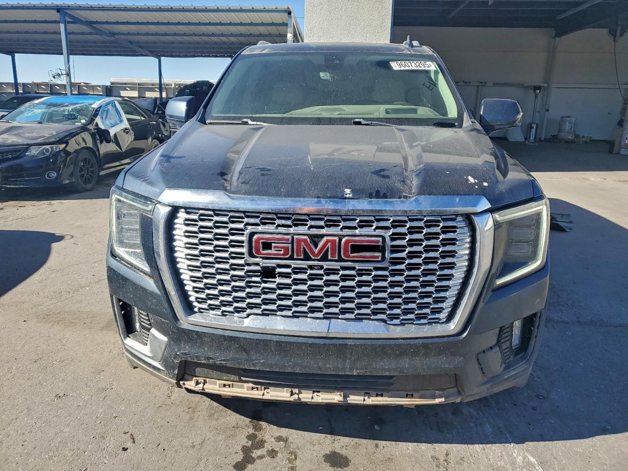 2021 GMC Yukon Denali - Image 5