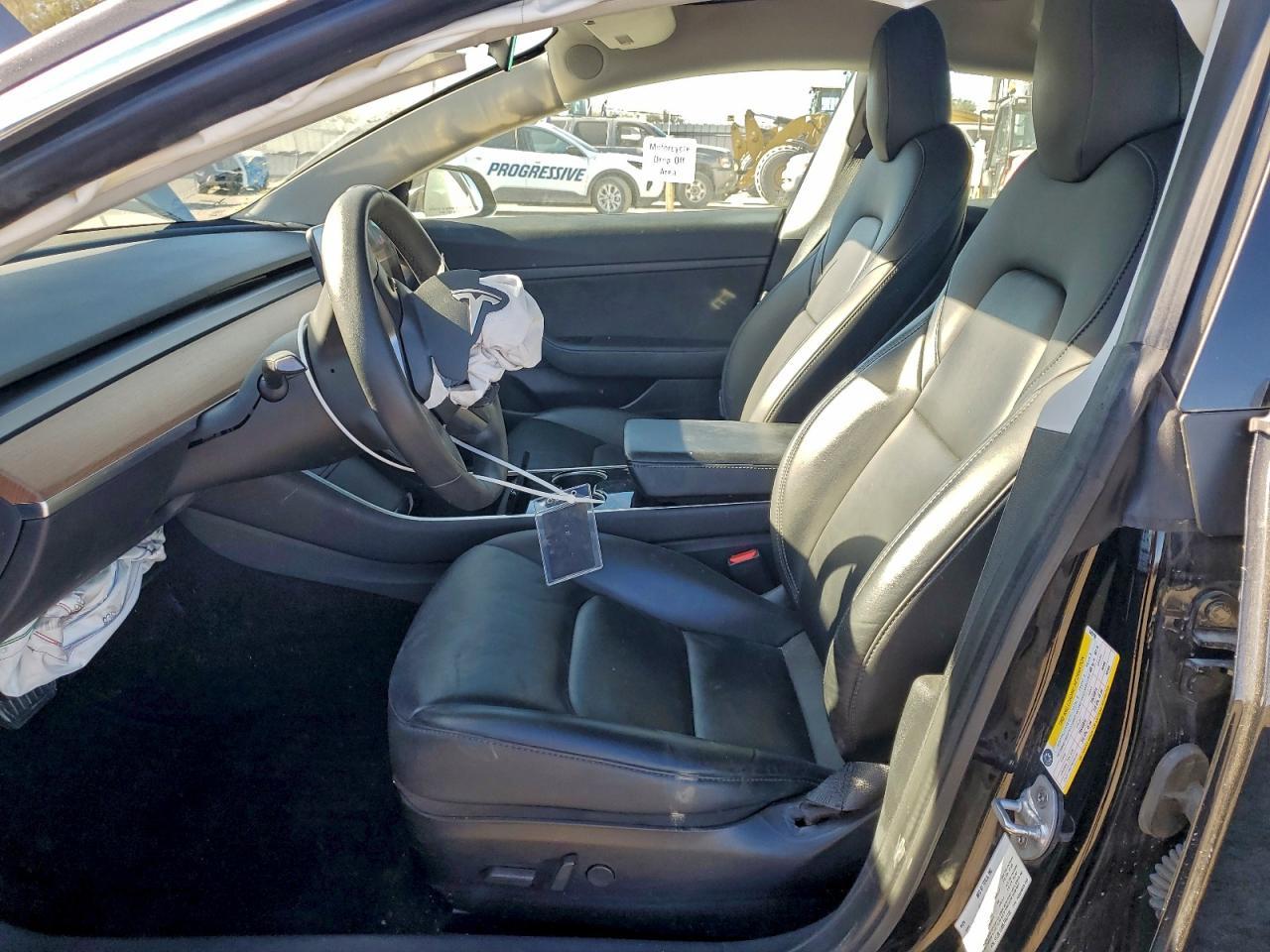 2020 Tesla Model 3 - Фото 7