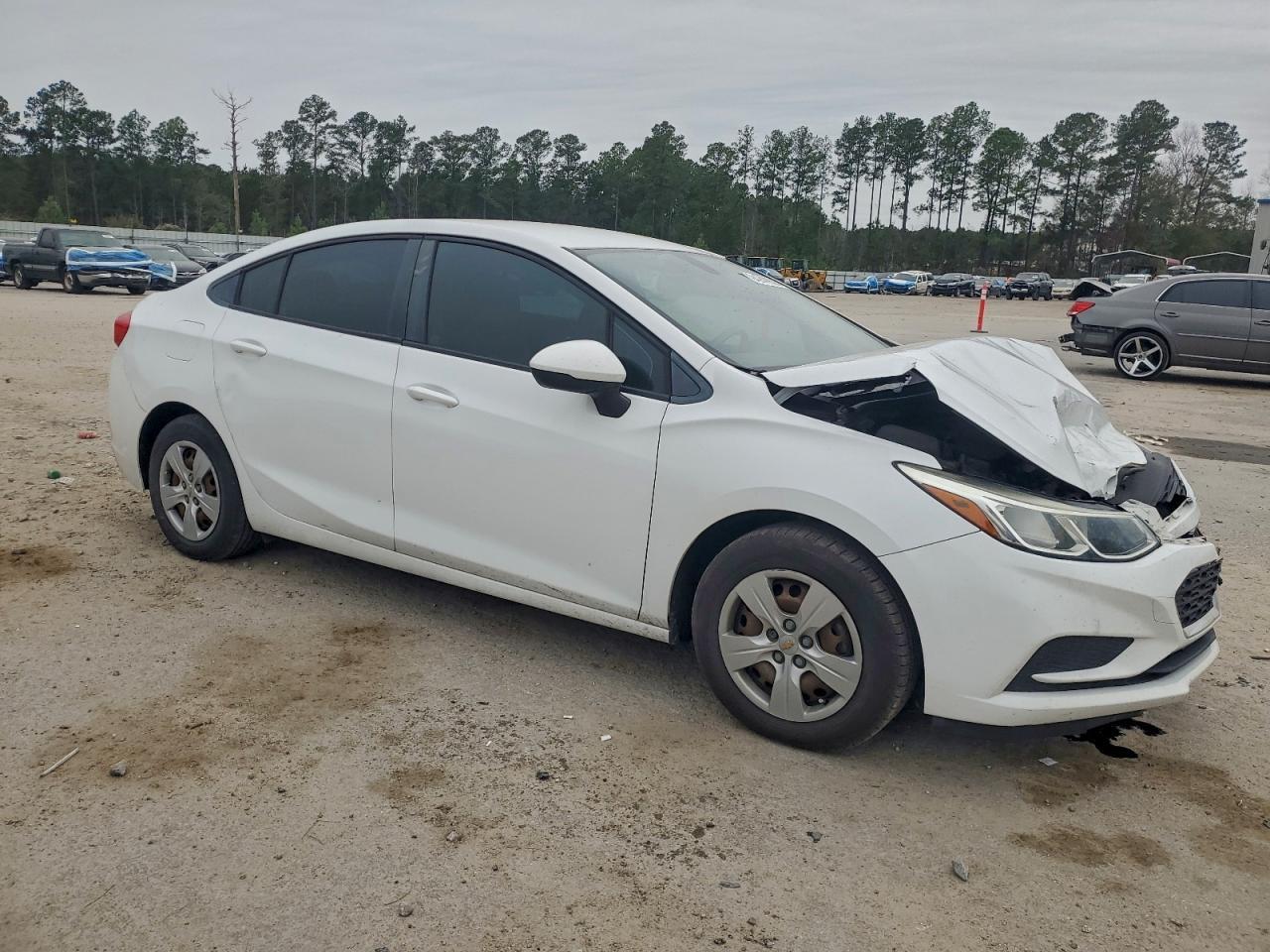 2017 Chevrolet Cruze Ls - Image 4
