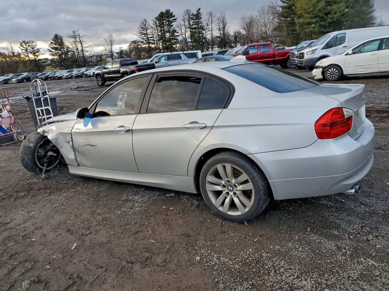 2006 BMW 325 I - Image 2
