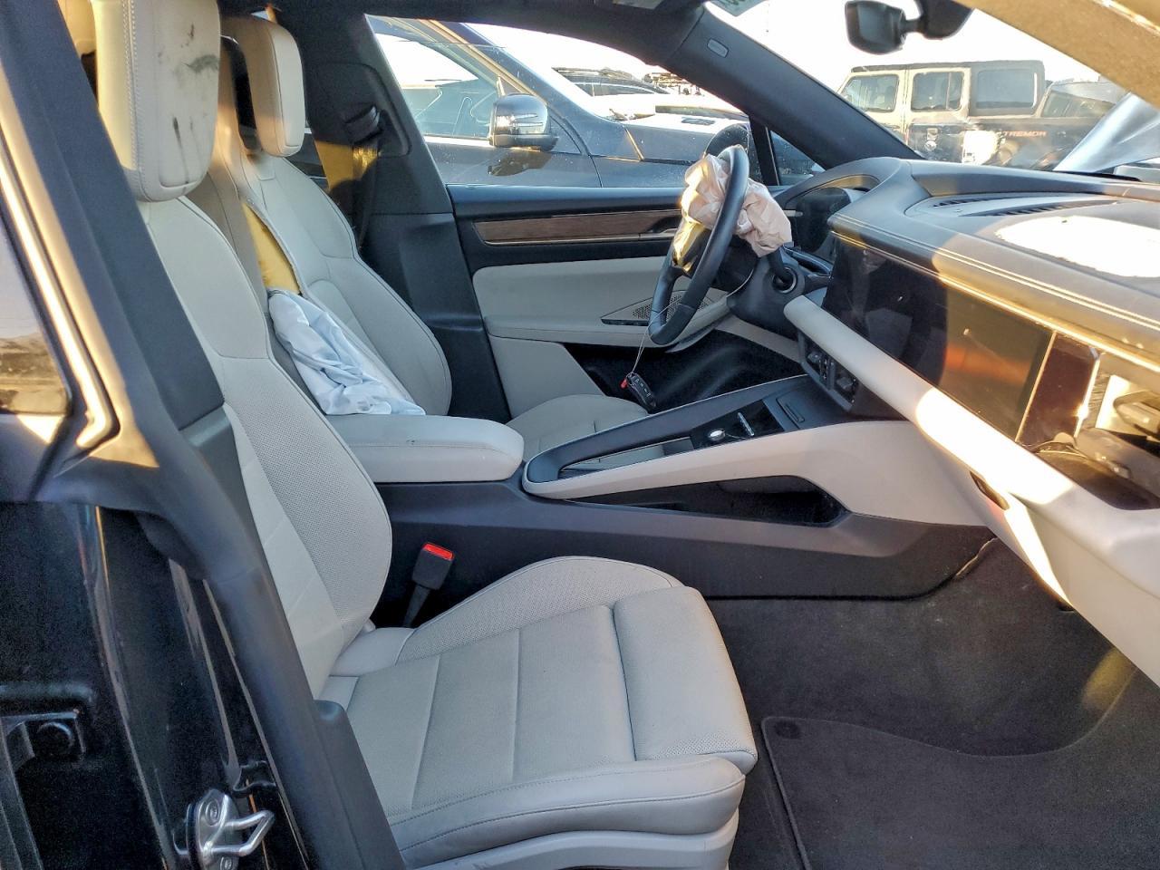 2024 Porsche Macan 4 - Image 7