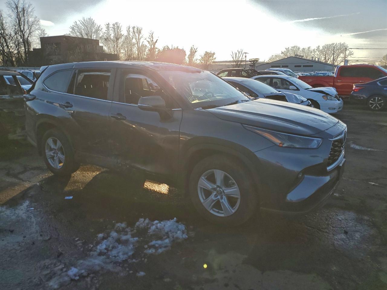 2024 Toyota Highlander Le - Фото 4