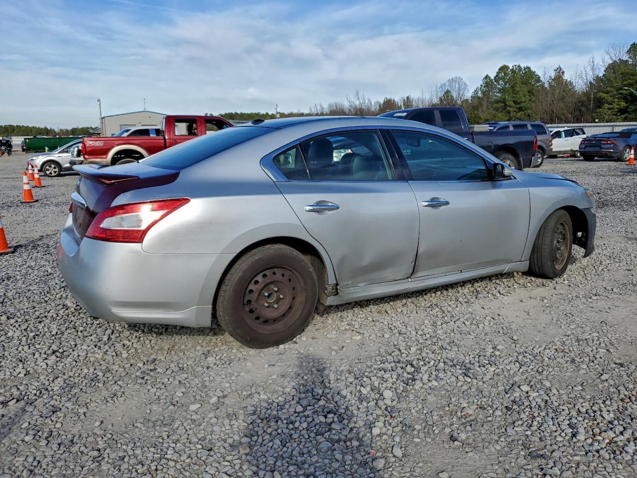 2009 Nissan Maxima S - Image 3
