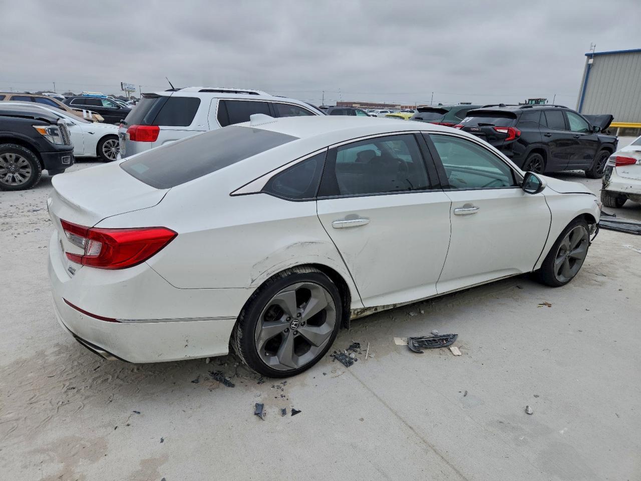 2019 Honda Accord Touring - Фото 3