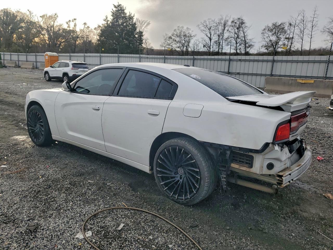 2013 Dodge Charger Se - Image 2