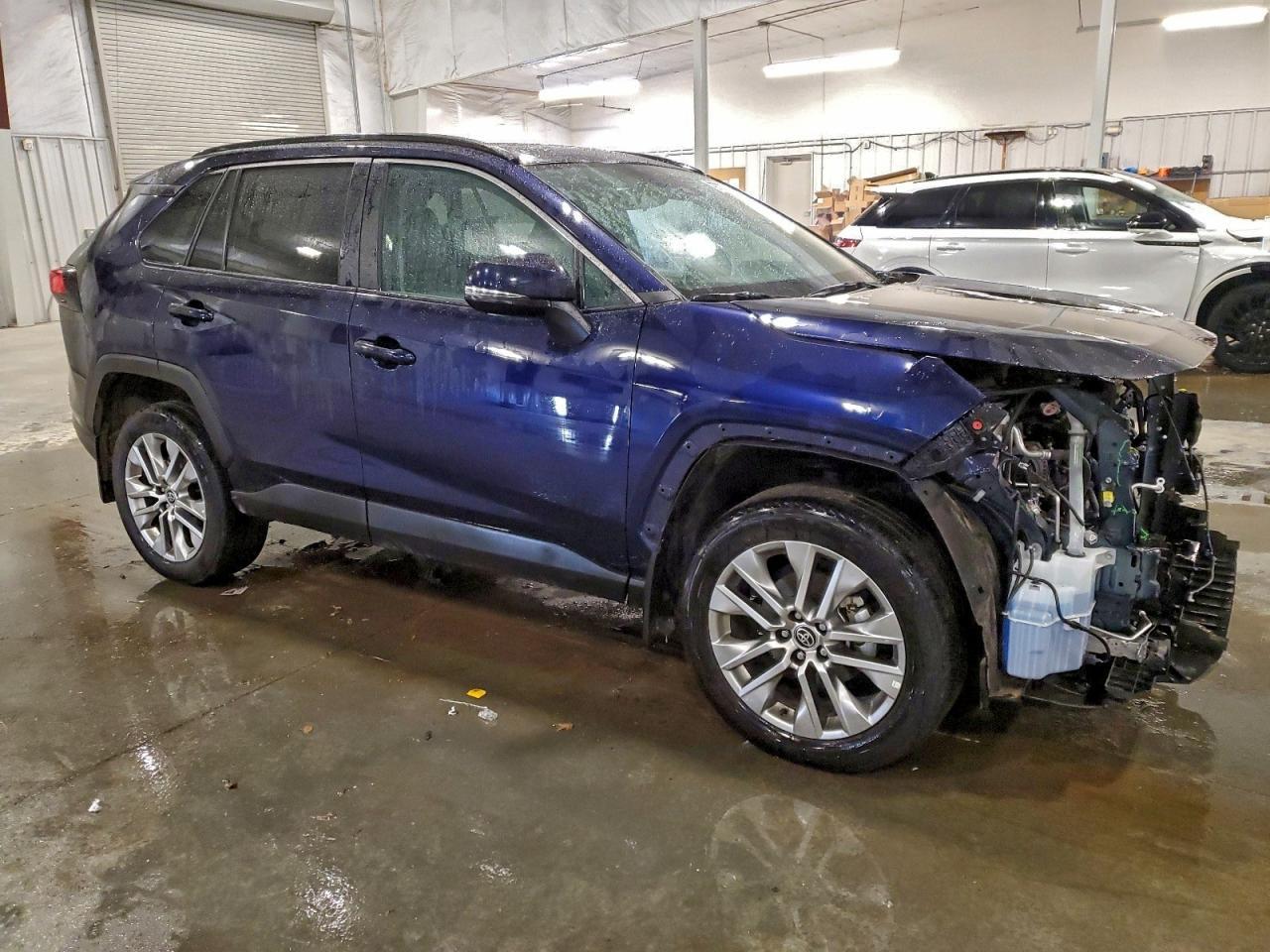 2025 Toyota Rav4 Xle Premium - Image 4