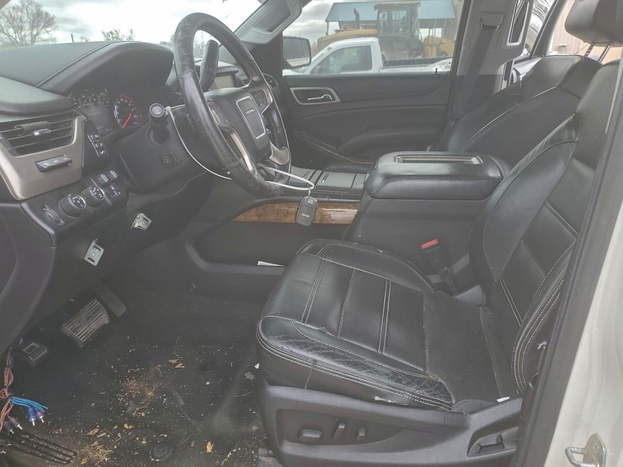 2015 GMC Yukon Denali - Image 7