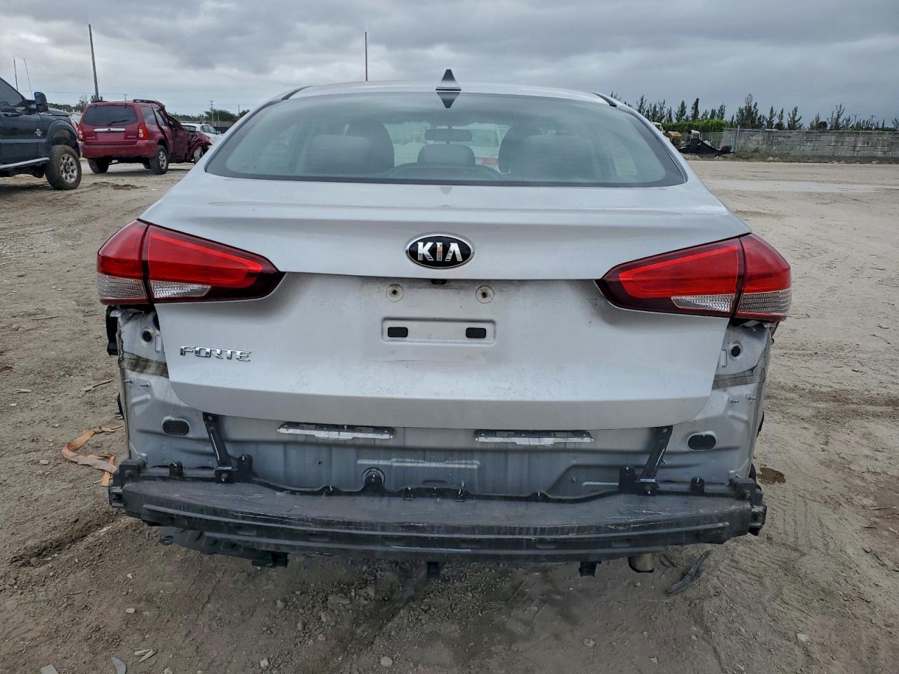 2018 Kia Forte Lx - Image 6