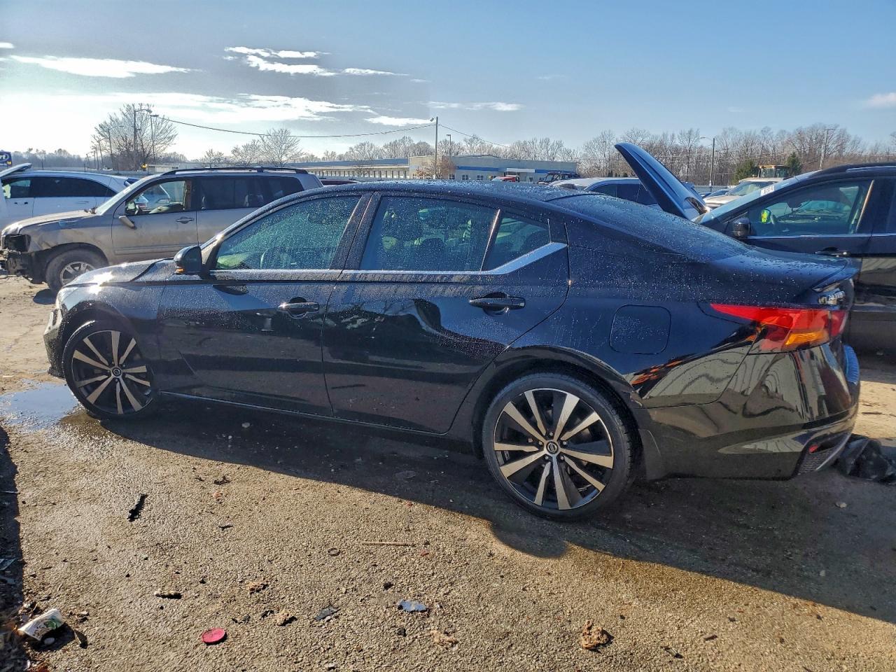 2020 Nissan Altima Sr - Image 2